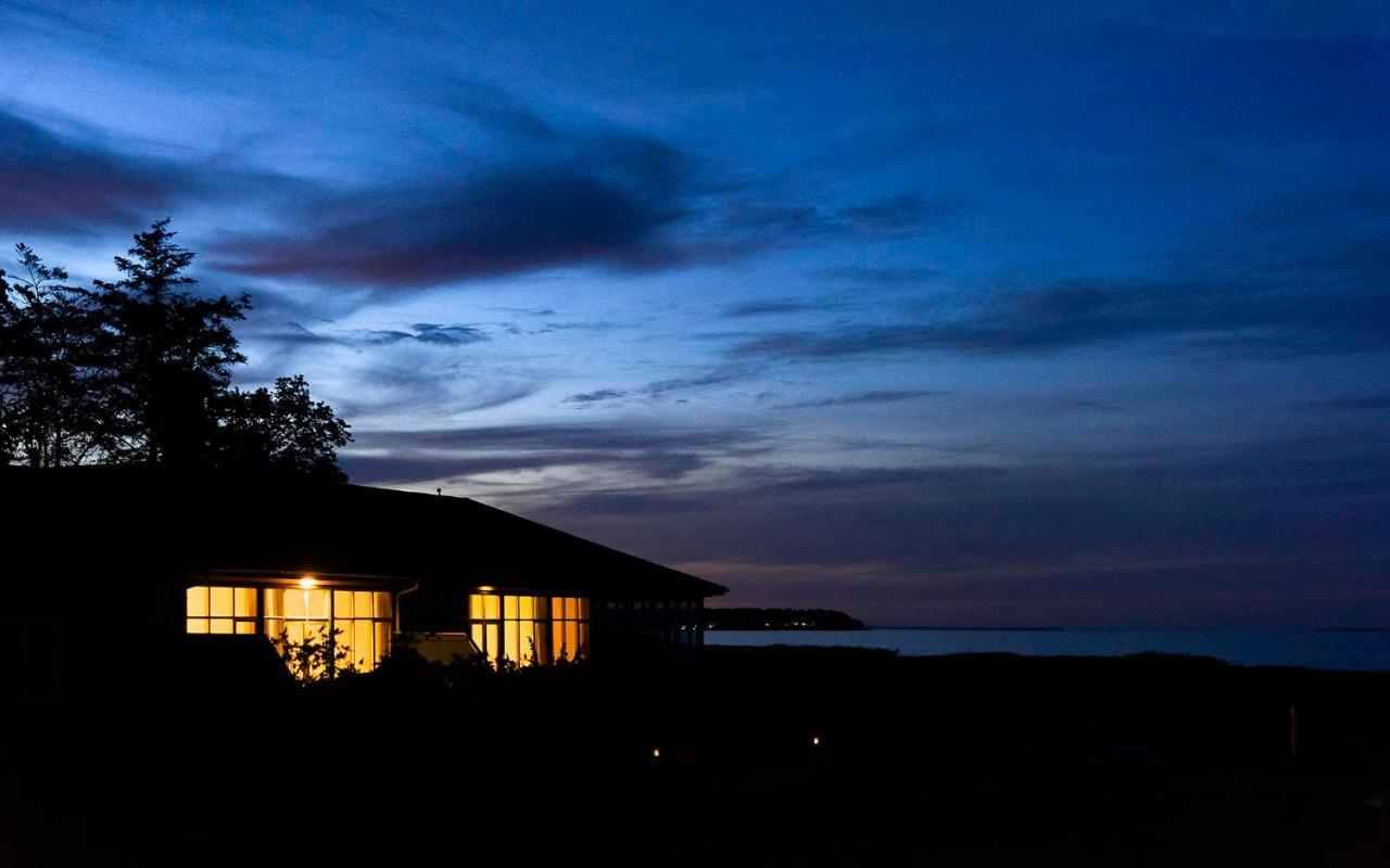 Skaerven Beachfront Apartments And Cottage Nyborg Bagian luar foto